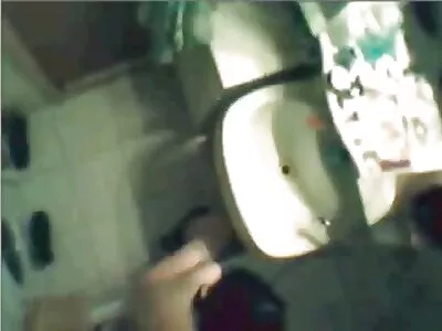 אמא רוסייה בוגרת מפסלת כופתאות מצלמות סקס בשידור חי חינם עירומה.