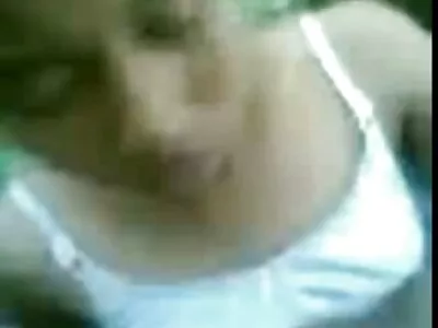 לסבתא היו מצלמות סקס חיות עדיין גברים אמיתיים בכפר.