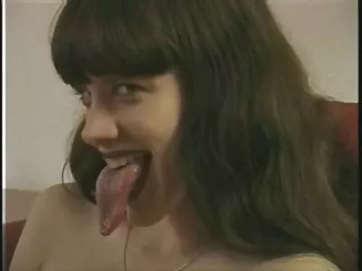 אני לוקח סקס מצלמות לייב את זה לפה שלי בזמן שדימה משחק ב-PS4.