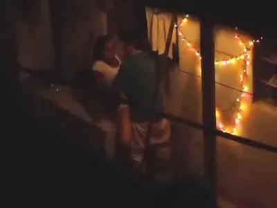 סרטון ראש השנה היפני עם אסייתית סקס חינם עם חיות עסיסית ובעלה.