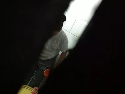 להרחיב את התחת שלה בפעם הראשונה, בעצמי לא היה לי ניסיון לזיין מצלמות חיות סקס בתחת.
