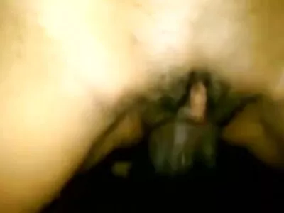 שירותיו של רופא שיניים ועוזרו נותנים חיוך יפה למטופל צעיר ונלהב. מצלמות מין חינם