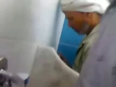 אחות חורגת חולקת אח עם סקס חיות חינם חבר.