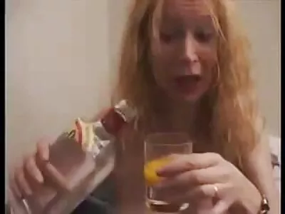 התחת הוא האני השני מצלמות סקס לייב שלה