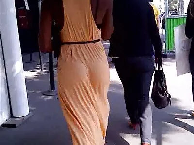 יושבת על הפנים של הבחור עם מצלמות סקס לייב הכוס שלה ומתגרה בזין שלו.
