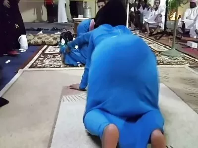 אני רומסת שכן עם גוף מצלמות מין חינם מושלם וגומר בפה.