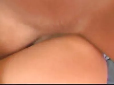 אמא חורגת חולקת את עצמה מצלמות גייז חינם עם בן חורג ובעלה סקס בלתי צפוי ללא רשות.