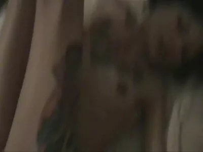שלג מיידן הפקיסטנית מציעה את עצמה לשנה מצלמות סקס לייב החדשה.