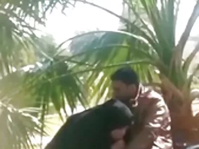 הוכיח לחברה סקס בלייב מין חינם של אמא שהוא יכול לזיין טוב יותר מבעלה הזקן.