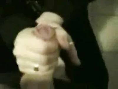 סטודנטית אוהבת לגמור סקס בלייב מין חינם בתחת שלה, שמנת.
