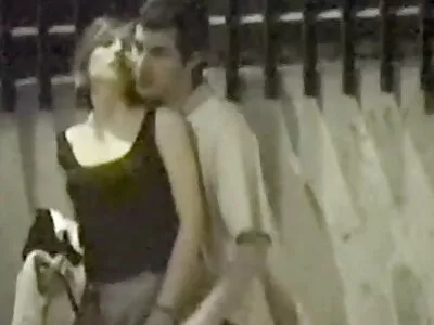 השושבינה מצלמות סקס צפייה ישירה חינם הולכת לחתונה.